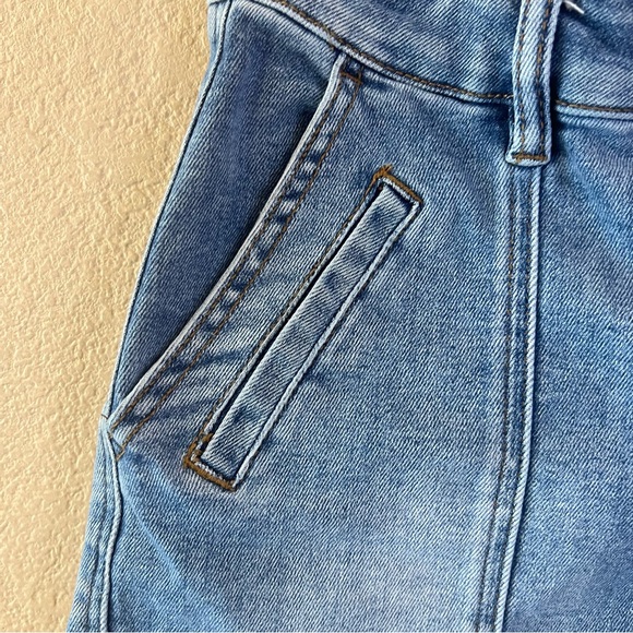 Risen Jeans Center Seam Denim Shorts Women’s Small Blue Stretch Casual - Picture 4 of 11